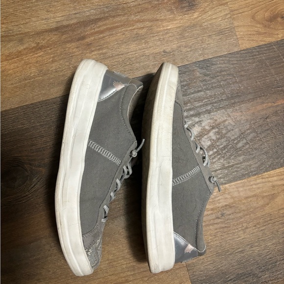 Hey Dudes Women’s slip on sneakers, size 6, Solver Python - Picture 4 of 5